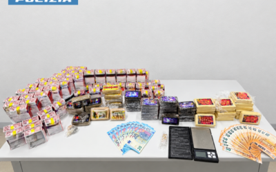 Torino, oltre cinque chili di hashish nel frigorifero: arrestato un 28enne a San Salvario